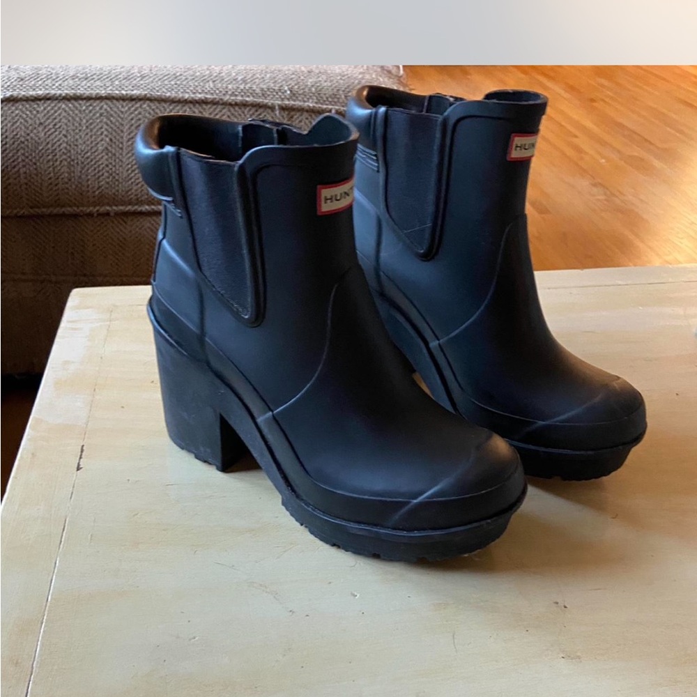 Black Hunter Chelsea Block Heel Boots
